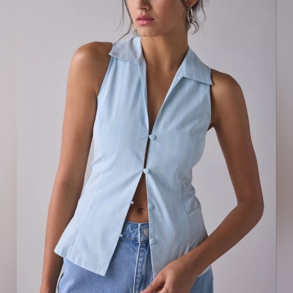 Urban Outfitters UO Party Girl Cotton-Blend Button Down Sleeveless Shirt Blue
